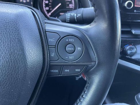 Used 2022 Toyota Camry SE image 33