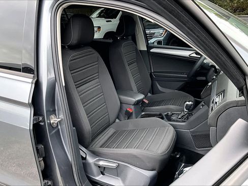 Certified 2022 Volkswagen Tiguan S image 8