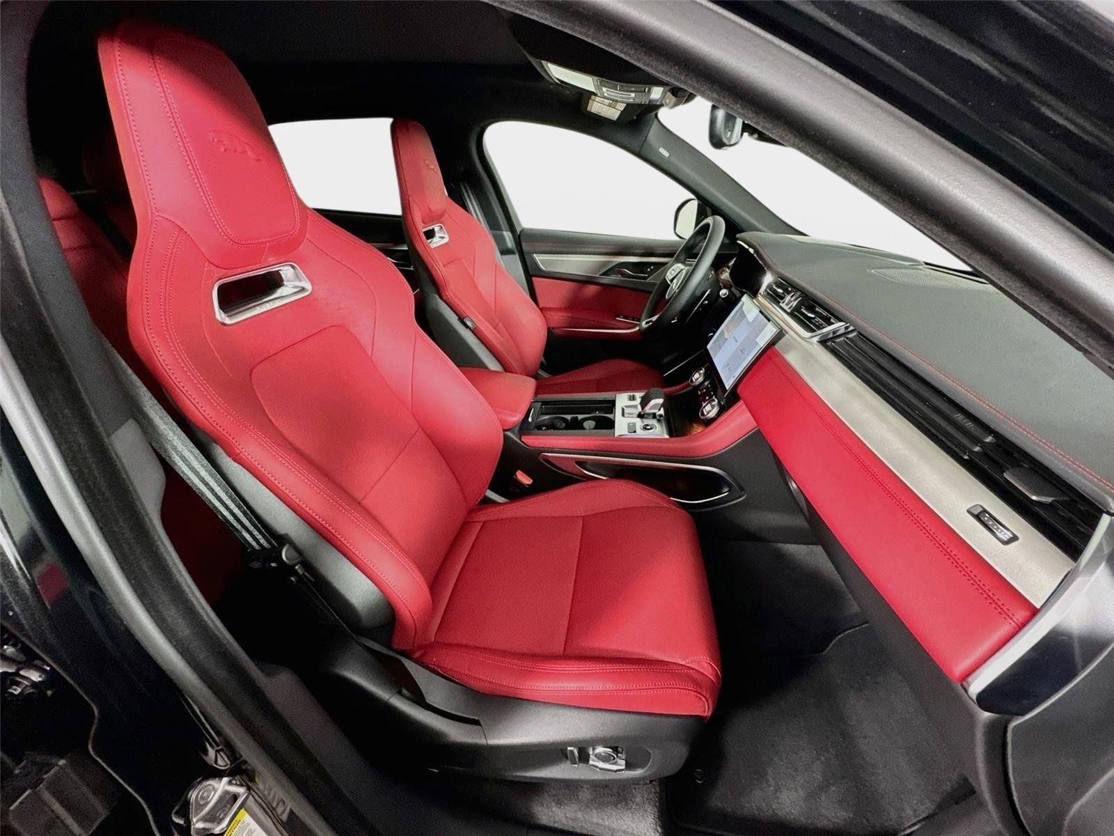 New 2026 Jaguar F-PACE R-Dynamic S AWD/4WD image 30