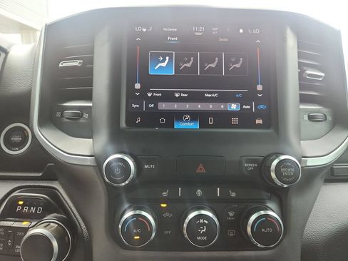 Used 2022 RAM 1500 Big Horn AWD/4WD image 22