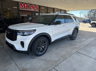 New 2026 Ford Explorer ST-Line w/ ST-Line Street Pack video 1