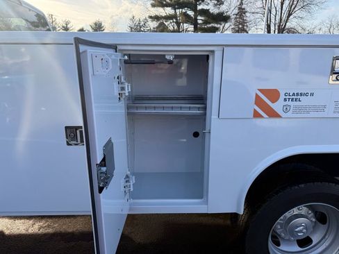 New 2024 RAM 5500 Tradesman image 43