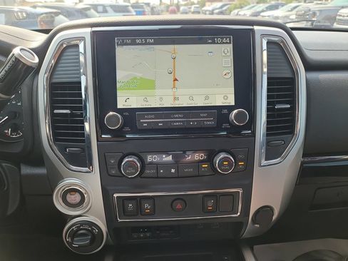 Used 2021 Nissan Titan SV w/ SV Convenience Package AWD/4WD image 21