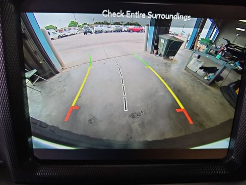 Used 2018 Jeep Wrangler Unlimited Sahara AWD/4WD image 21