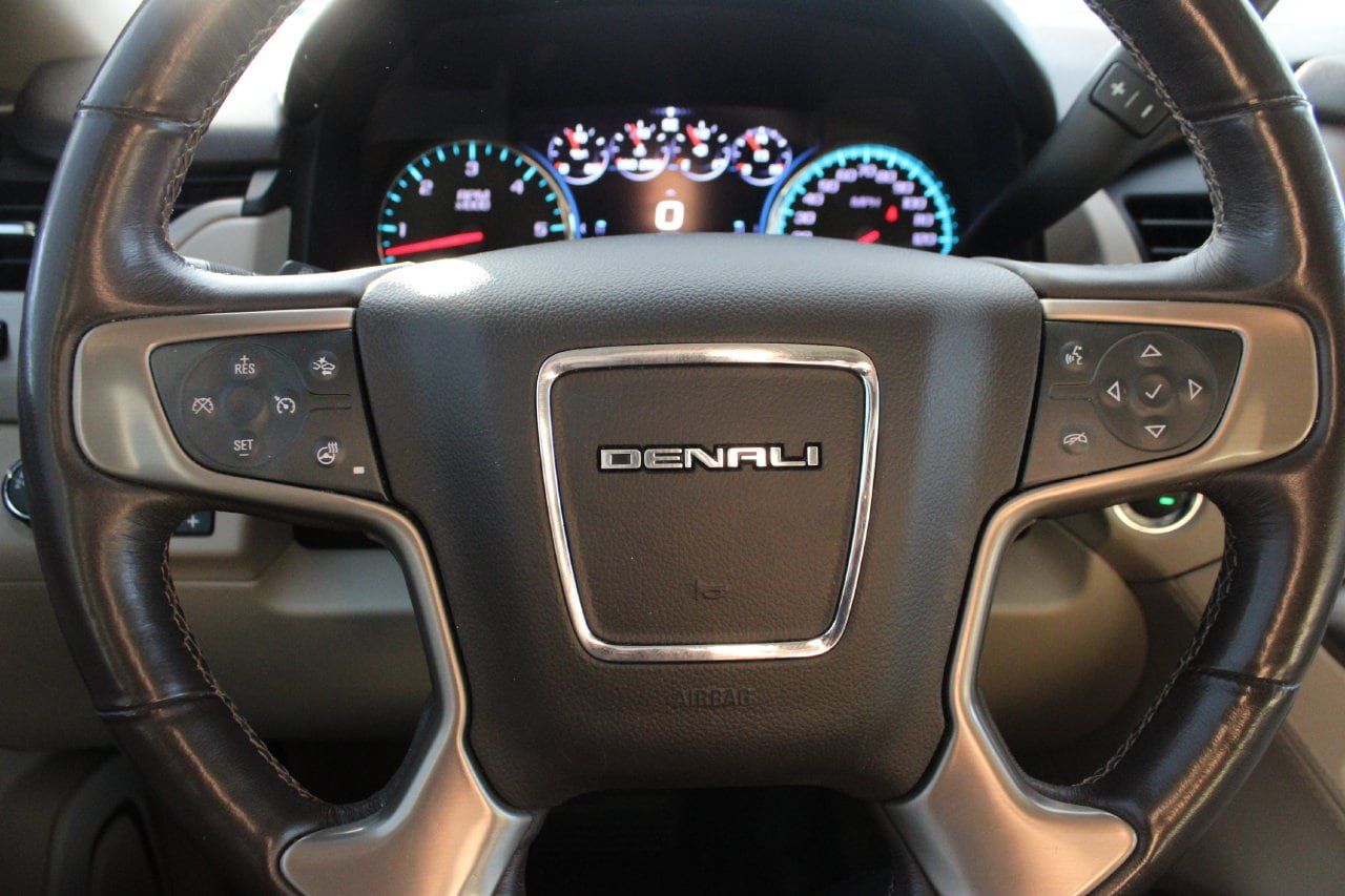 Used 2017 GMC Yukon Denali w/ Open Road Package AWD/4WD image 14