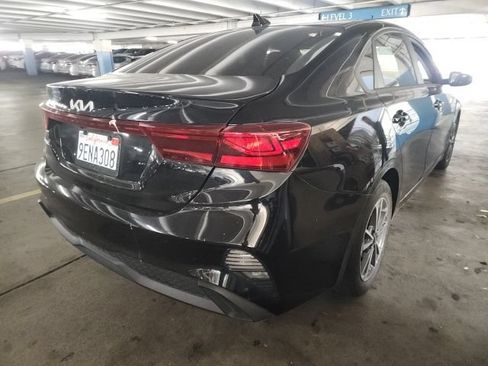 Certified 2023 Kia Forte LXS w/ LXS Technology Package FWD image 2