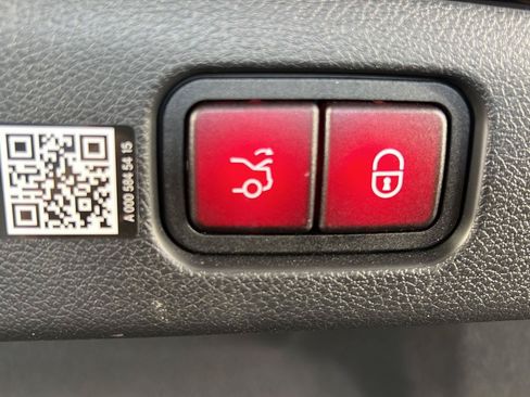 Used 2026 Mercedes-Benz E 350 4MATIC Sedan image 16