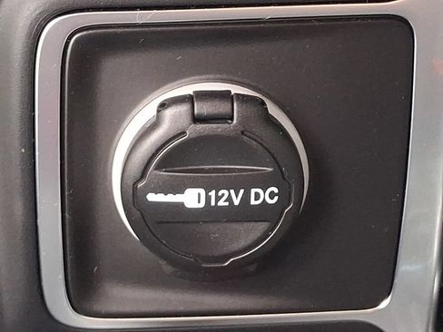 Used 2025 Jeep Wrangler Unlimited Rubicon w/ Convenience Group AWD/4WD image 25