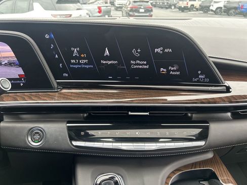 Used 2024 Cadillac Escalade Sport Platinum w/ LPO, ONYX Package image 30