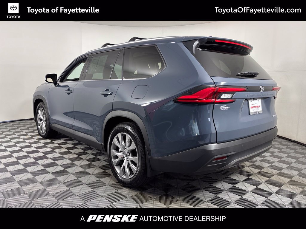 Certified 2024 Toyota Grand Highlander FWD image 18