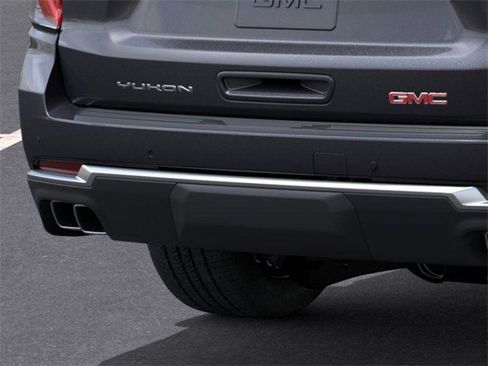 New 2026 GMC Yukon XL Denali w/ Sun & Power Step Package image 14