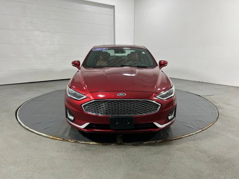 Used 2019 Ford Fusion Titanium image 16