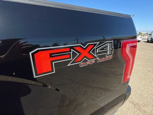 Used 2016 Ford F150 XLT w/ Equipment Group 302A Luxury AWD/4WD image 15