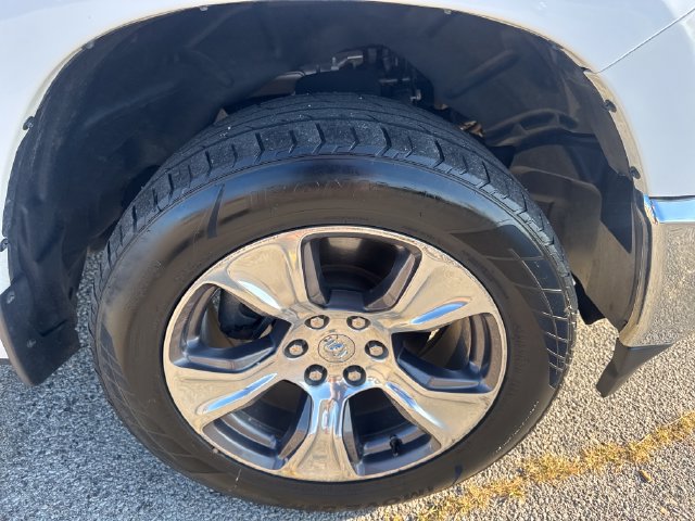 Used 2023 RAM 1500 Laramie AWD/4WD image 11