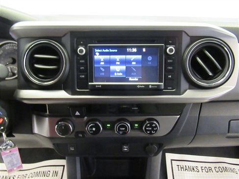 Used 2016 Toyota Tacoma SR5 image 19