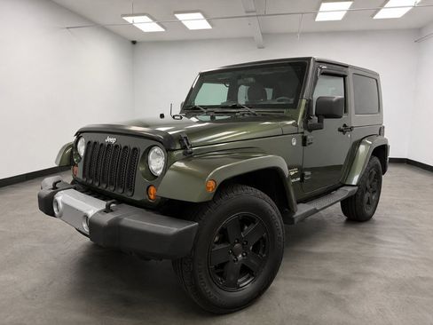 Used 2009 Jeep Wrangler Sahara AWD/4WD image 2