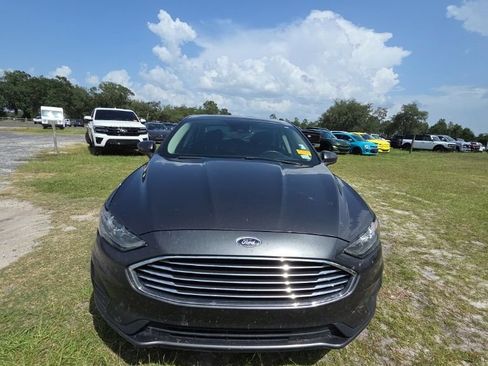 Used 2020 Ford Fusion SE FWD image 1