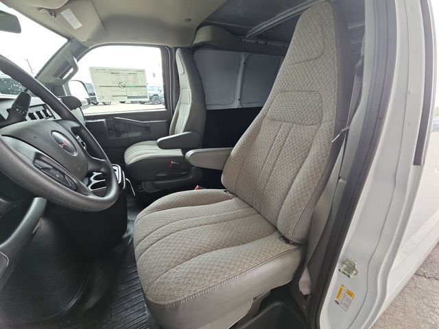 New 2026 GMC Savana 3500 Extended w/ Driver Convenience Package RWD image 15