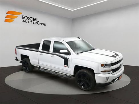 Used 2018 Chevrolet Silverado 1500 LT w/ Rally 2 Edition image 40