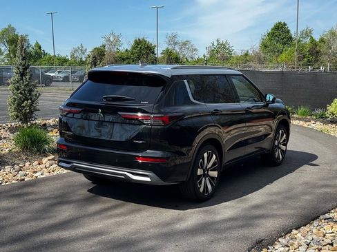 New 2025 Mitsubishi Outlander AWD image 5