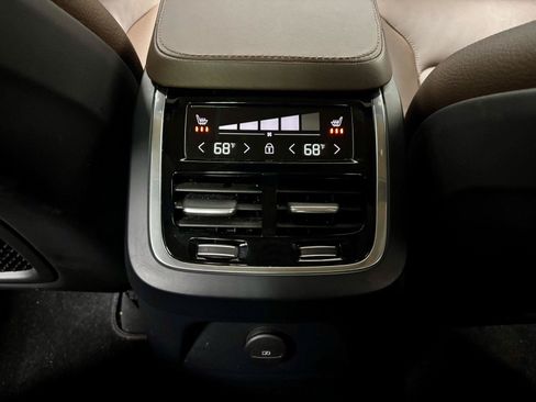 Used 2024 Volvo XC90 T8 Plus w/ Protection Package Premier AWD/4WD image 22