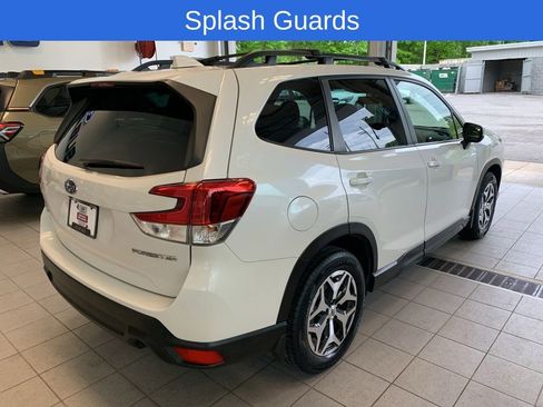 Certified 2023 Subaru Forester Premium AWD/4WD image 11