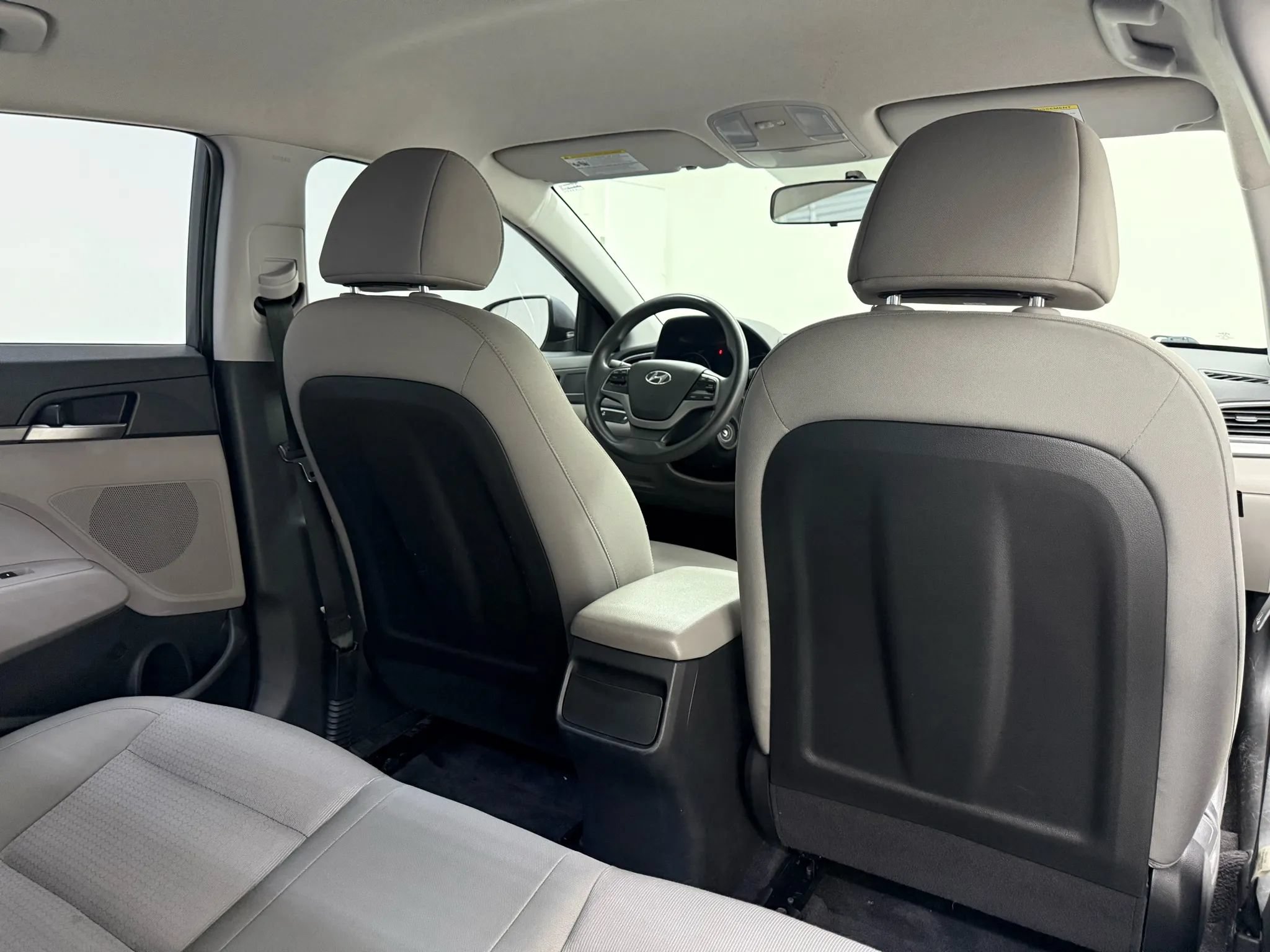 Used 2017 Hyundai Elantra SE FWD image 13