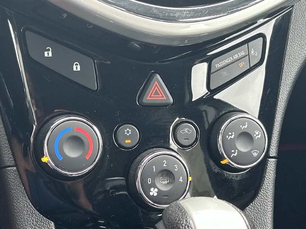 Used 2019 Chevrolet Sonic LT FWD image 20