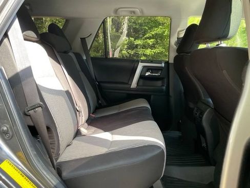 Used 2022 Toyota 4Runner SR5 AWD/4WD image 18