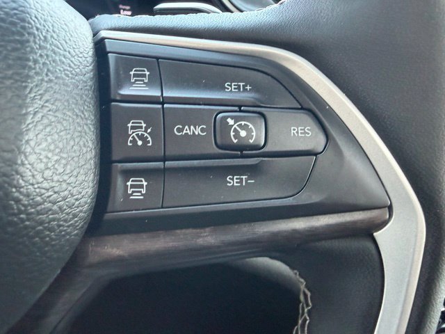Used 2023 Jeep Grand Cherokee 4WD 4xe image 34