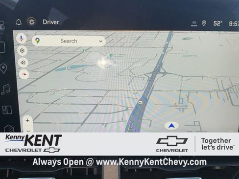 Used 2026 Chevrolet Equinox LT image 2