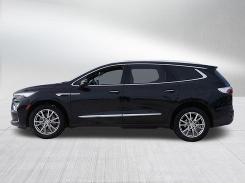 Used 2023 Buick Enclave Essence w/ Experience Buick Package image 4