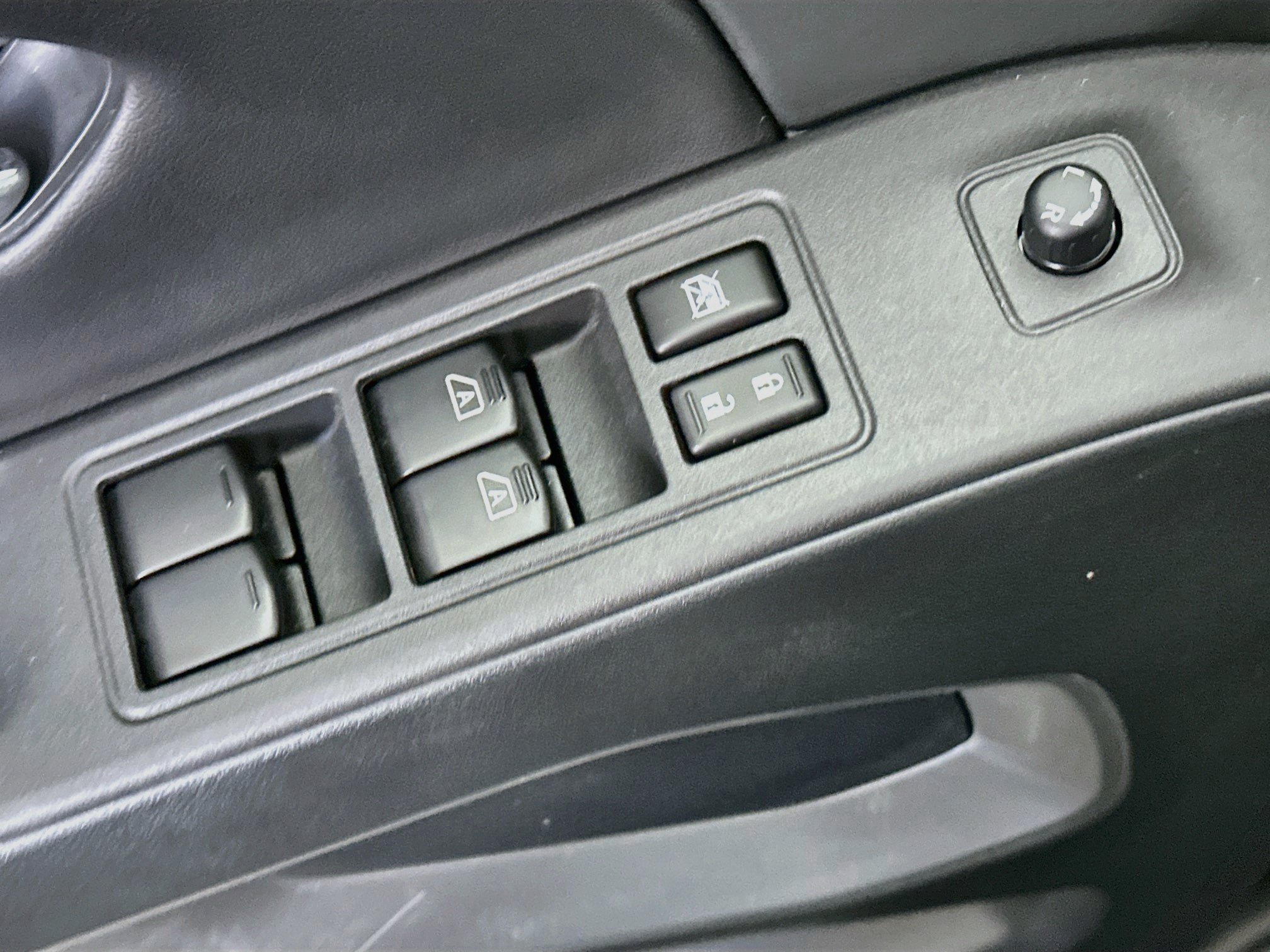 Used 2026 Nissan Frontier SV RWD image 15