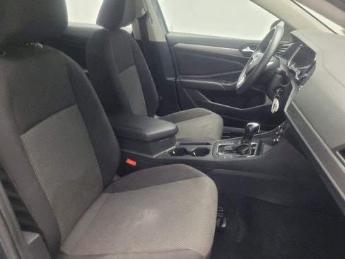 Used 2019 Volkswagen Jetta SE image 21