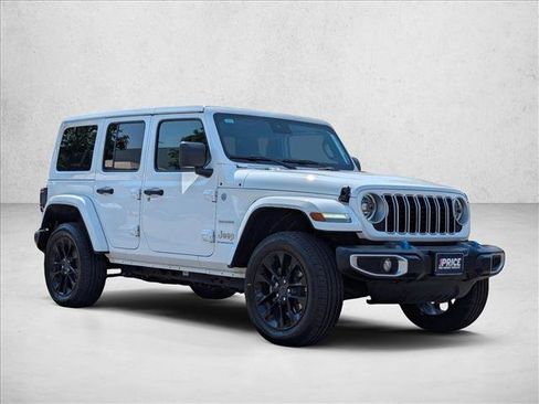 Used 2024 Jeep Wrangler Unlimited Sahara AWD/4WD image 3