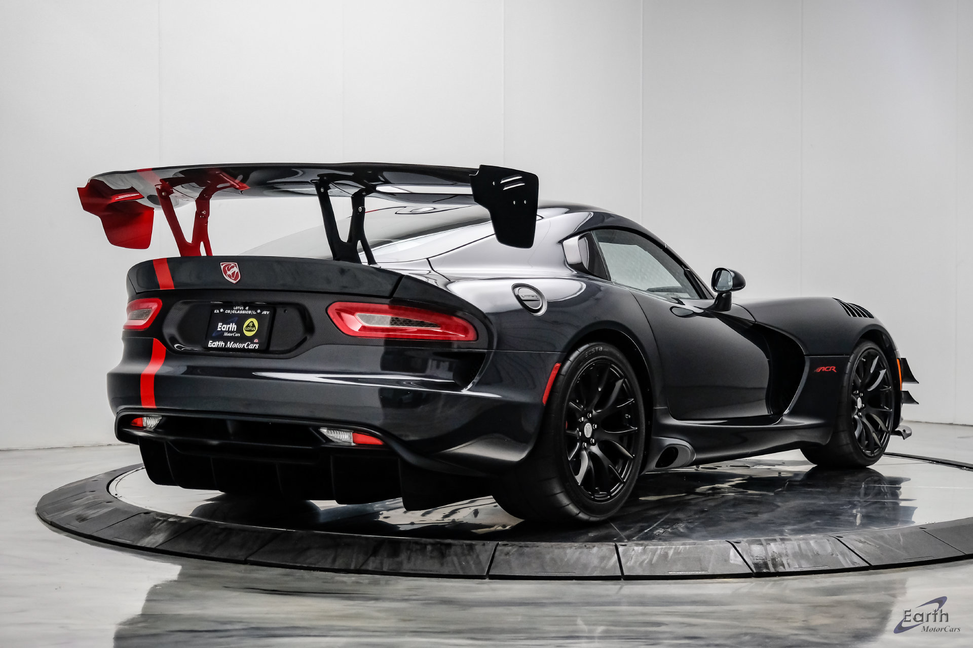 Used 2017 Dodge Viper ACR w/ Extreme Aero Package RWD image 23