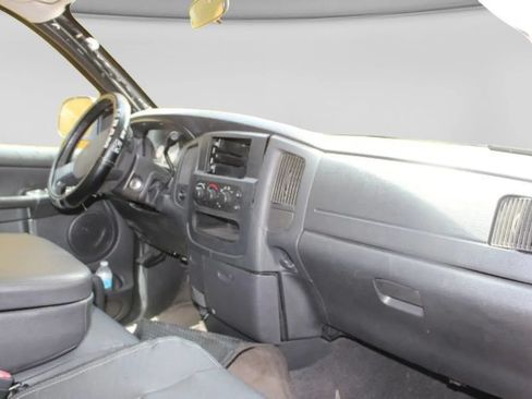 Used 2004 Dodge Ram 1500 Truck SLT w/ Quad Cab Value Group RWD image 7