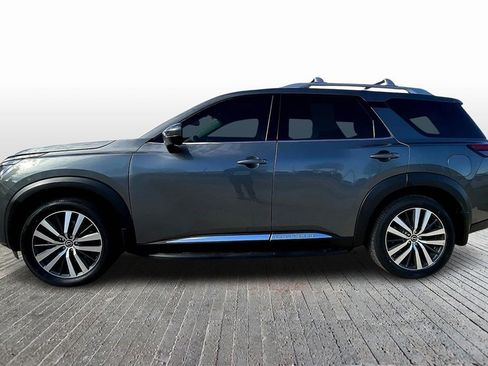 Used 2022 Nissan Pathfinder Platinum w/ Cargo Package image 5