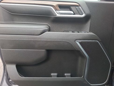 Used 2022 Chevrolet Silverado 1500 LT image 13