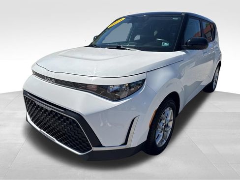 Used 2024 Kia Soul S FWD image 2