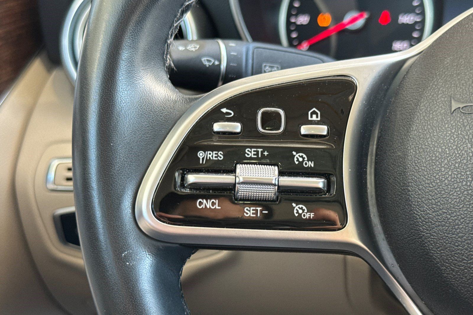 Used 2019 Mercedes-Benz C 300 4MATIC Sedan image 30