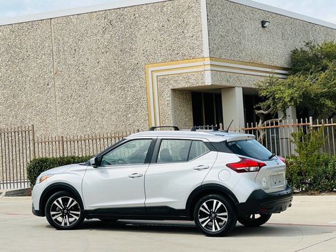 Used 2020 Nissan Kicks SV image 7