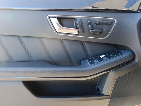 Used 2012 Mercedes-Benz E 350 4MATIC Sedan image 8