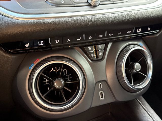 Used 2025 Chevrolet Blazer LT w/ LPO, Black Grille Bar Package FWD image 25