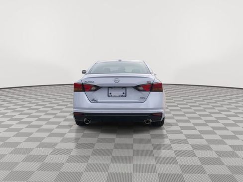 Certified 2025 Nissan Altima 2.5 SR image 9