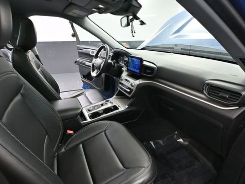 Used 2022 Ford Explorer XLT w/ Equipment Group 202A image 58