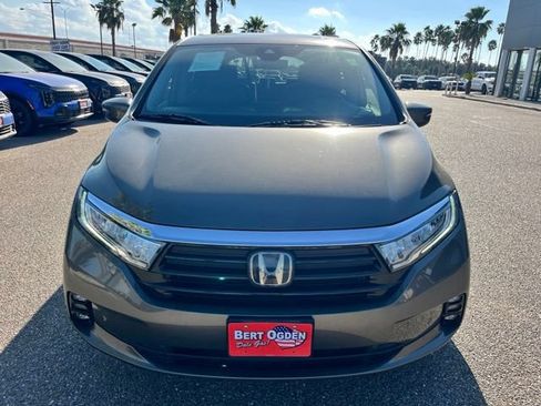 Used 2023 Honda Odyssey Touring image 2