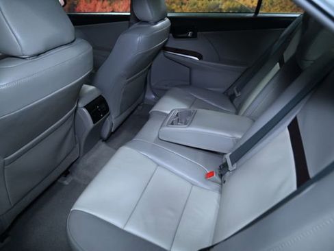 Used 2012 Toyota Camry SE image 40