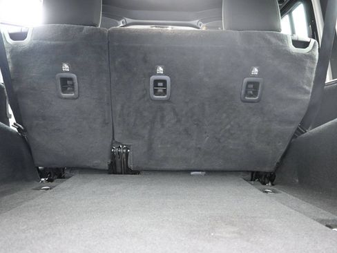 Used 2022 Jeep Wrangler Unlimited Sport AWD/4WD image 25