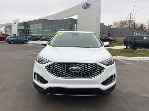 Certified 2023 Ford Edge SEL w/ Convenience Package image 2